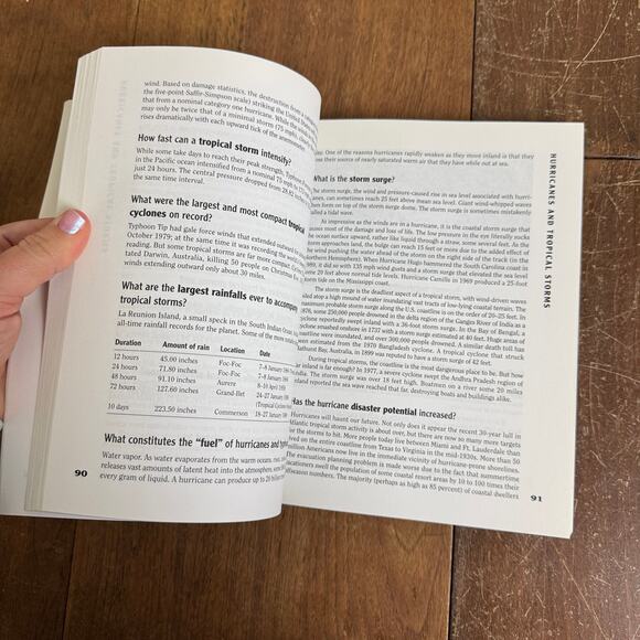 The‎ Handy Weather Answer Book 1997 Walter A. Lyons Paperback Book - Picture 11 of 14